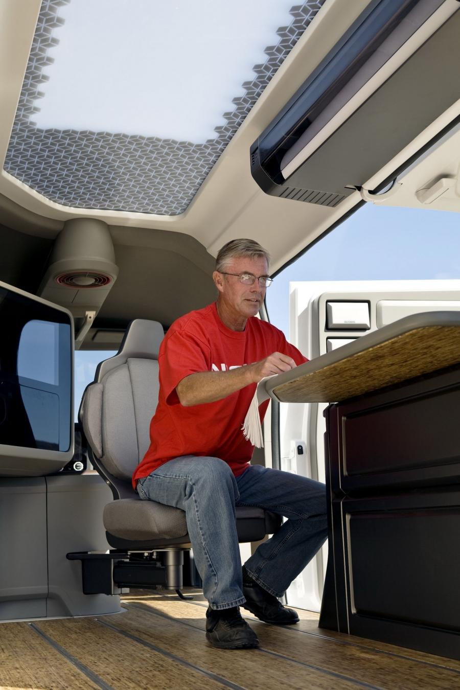 Интерьер Nissan NV2500 Concept 2008 года  (фото 46 из 51)